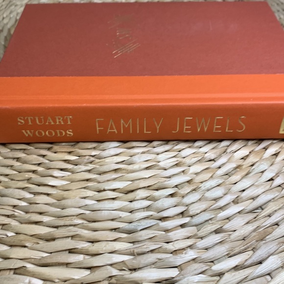 Family Jewels - A Novel by Stuart Woods - Picture 7 of 14